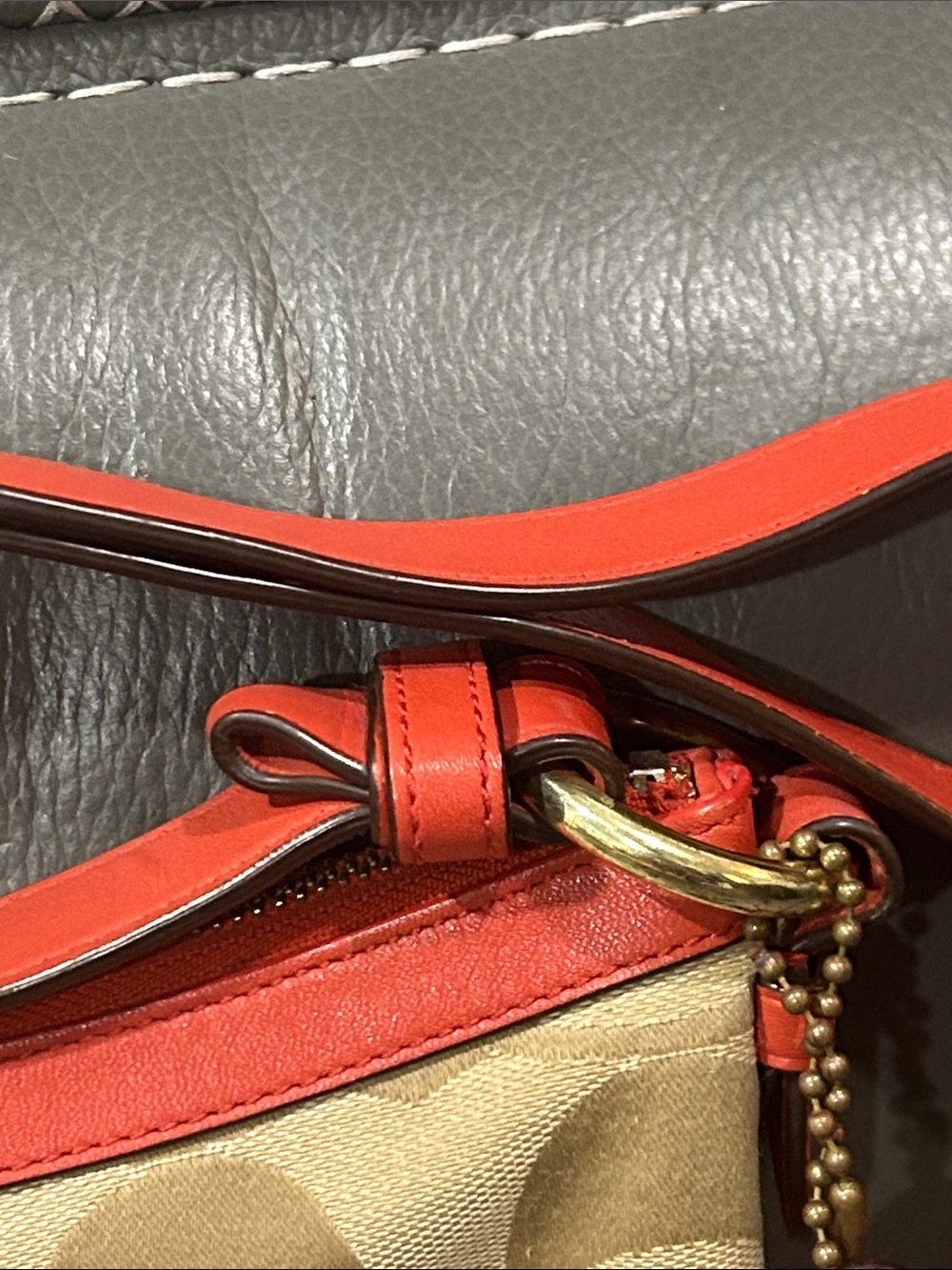 Coach Signature Hobo crossbody bag GUC - Picture 5 of 16